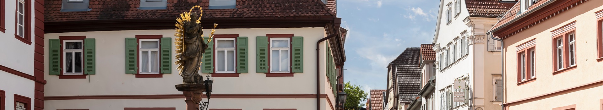 Flug+Hotel Angebote nach **Lauda-Königshofen**