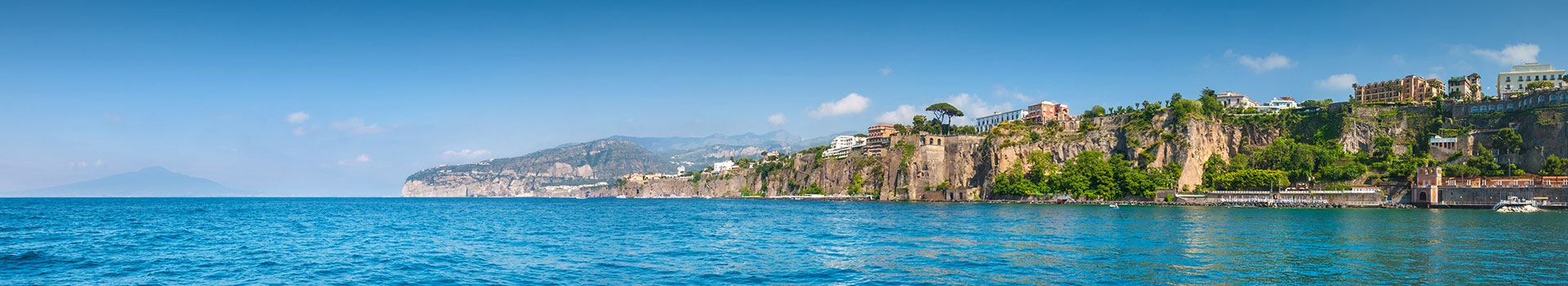 Flug+Hotel Angebote nach **Sant'Agnello Neapel**