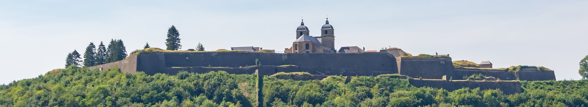 Ihr Urlaub in ** Montmédy** beginnt hier