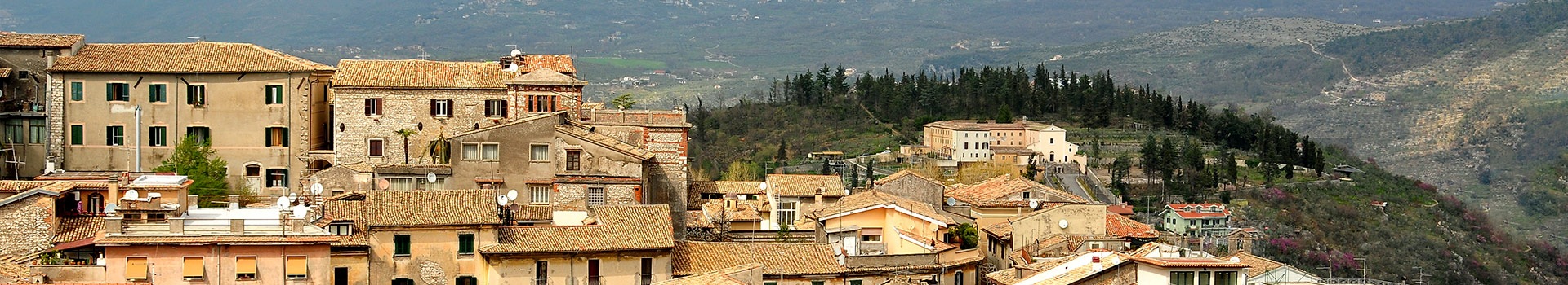 Ihr Urlaub in ** Alatri Frosinone** beginnt hier