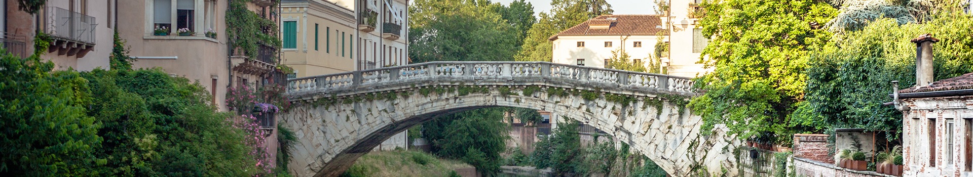 Ihr Urlaub in ** Vicenza** beginnt hier