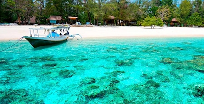 Stränden im Süden von Bali, Ubud und Gili-Inseln Stränden im Süden von Bali, Ubud und Gili-Inseln