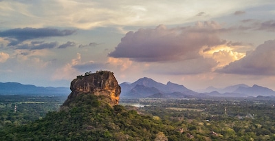 Colombo, Sigiriya, Kandy, Nuwara Eliya und Yala mit eigenem Fahrer Colombo, Sigiriya, Kandy, Nuwara Eliya und Yala mit eigenem Fahrer