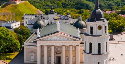 Vilnius, Riga und Tallinn mit dem Flugzeug Vilnius, Riga und Tallinn mit dem Flugzeug