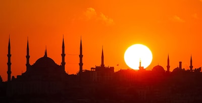 Route durch das spektakuläre Kappadokien und das magische Istanbul Route durch das spektakuläre Kappadokien und das magische Istanbul