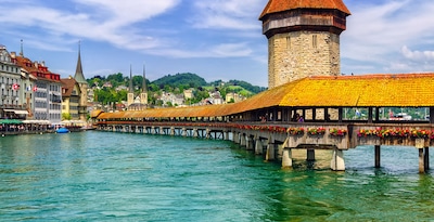 Route durch die Schweiz und ihre Postkartenlandschaften Route durch die Schweiz und ihre Postkartenlandschaften
