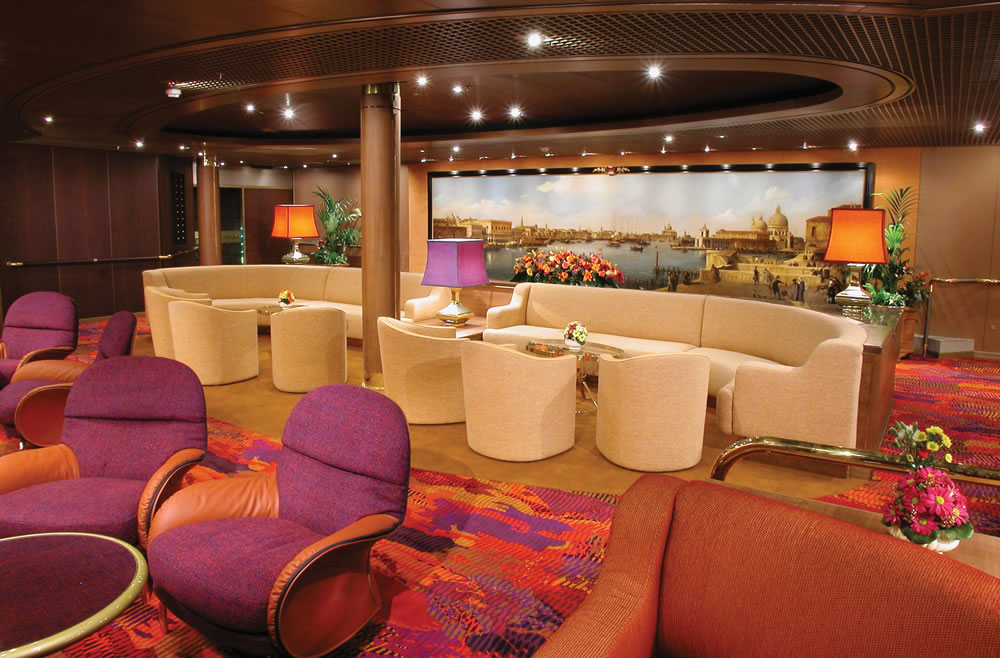 Explorer Lounge