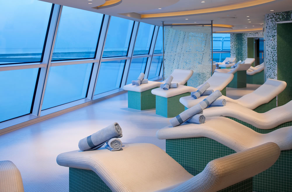 Foto Celebrity Reflection10