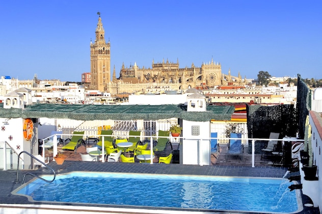 Gallery - Becquer Hotel