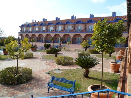 Gallery - Fuente Las Piedras