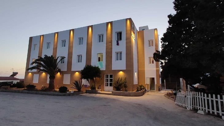 Gallery - Hostal Lago Playa II