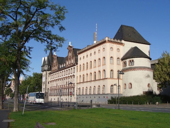 Gallery - Holiday Inn Express Frankfurt Messe, An Ihg Hotel