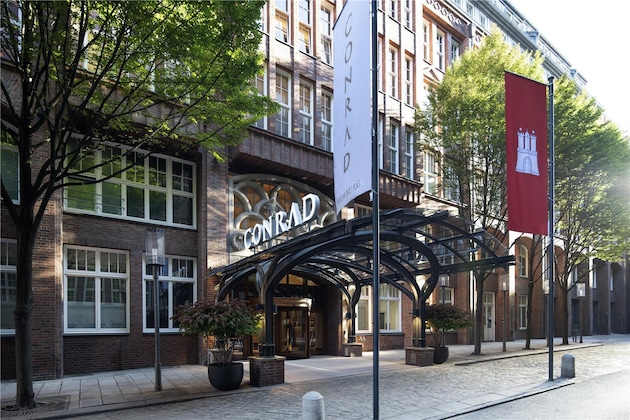 Gallery - Conrad Hamburg