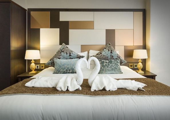 Gallery - Albany Hotel