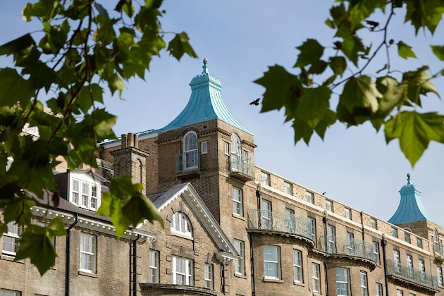 Gallery - University Arms, Autograph Collection
