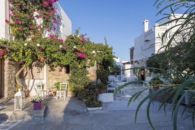 Gallery - Zefi Hotel & Suites