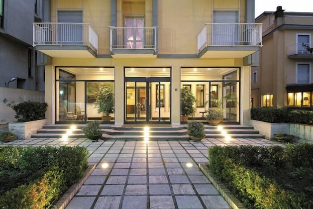 Gallery - American Hotel