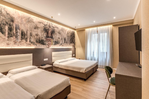 Gallery - Flower Garden Hotel Rome