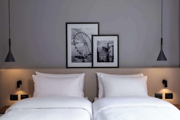 Gallery - De La Ville