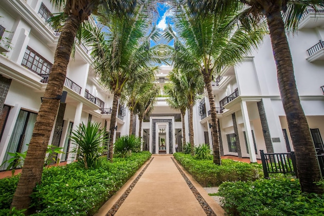 Gallery - Lotus Blanc Resort