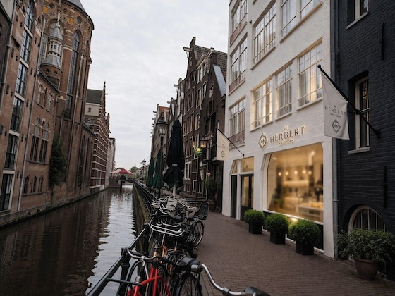 Gallery - De Herbert Amsterdam