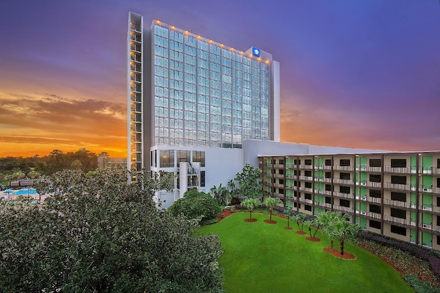 Gallery - Wyndham Lake Buena Vista Disney Springs Resort Area