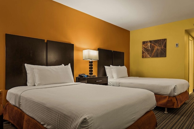 Gallery - Best Western The Plaza Hotel Honolulu Airport