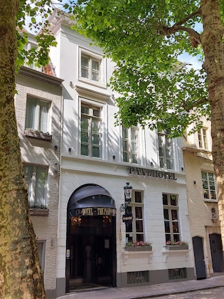 Gallery - The Pand Hotel