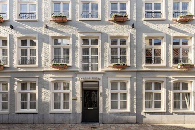 Gallery - Aragon House
