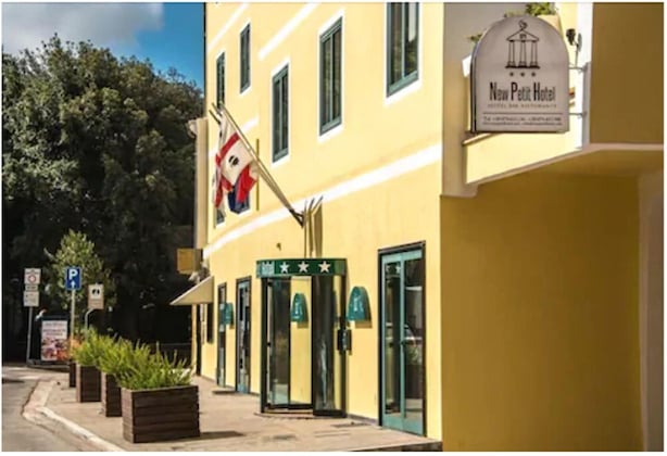 Gallery - New Petit Hotel