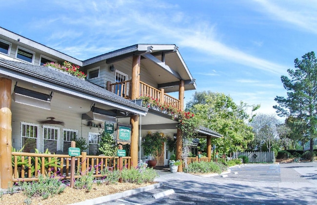 Gallery - Cambria Pines Lodge