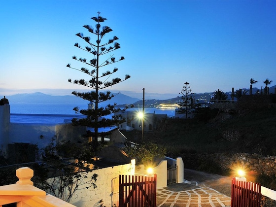 Gallery - Loukas Pension
