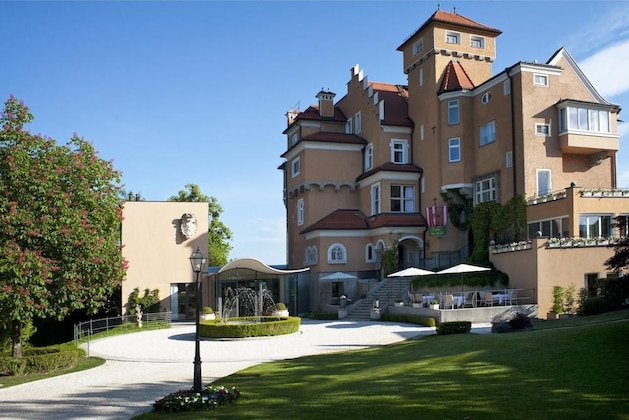Gallery - Schloss Mönchstein Hotel
