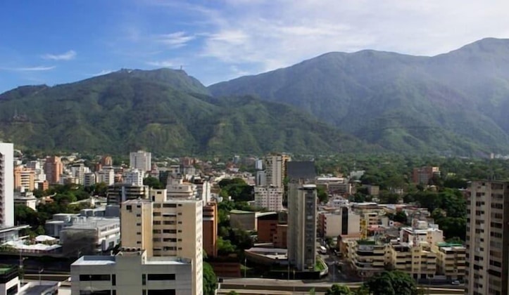 Gallery - Caracas Cumberland