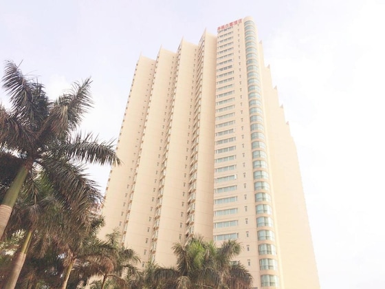 Gallery - 999 Royal Suites & Towers