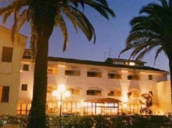 Gallery - Summit Roma Hotel