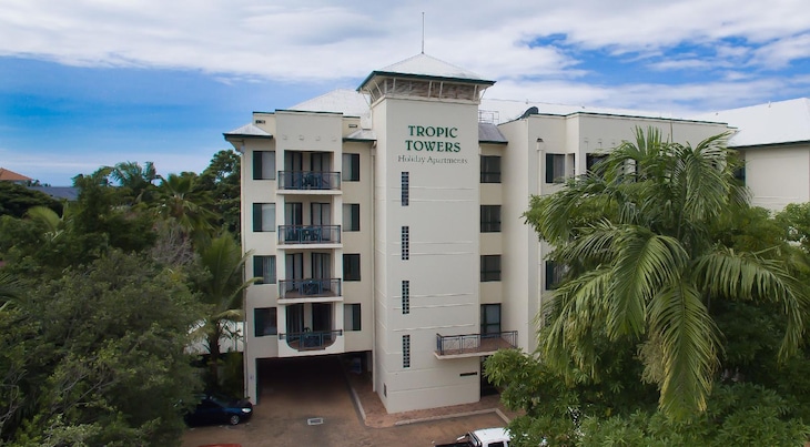Gallery - Tropic Towers Apartments