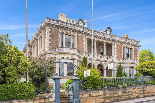 Gallery - Lenna Of Hobart