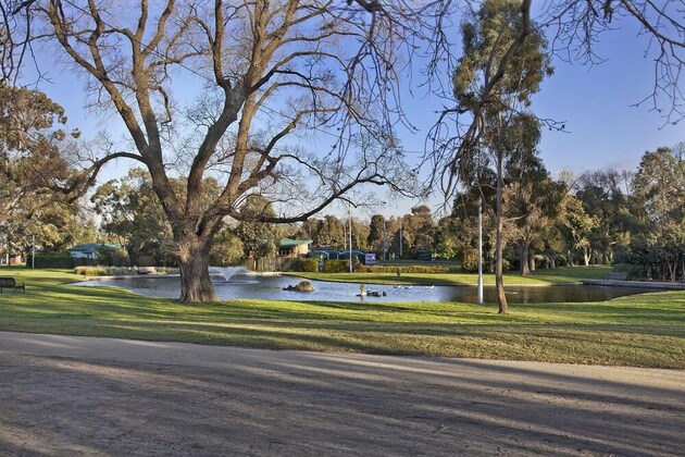 Gallery - Melbourne's Princes Park Hotel