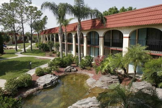 Gallery - Maingate Lakeside Resort