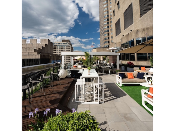 Gallery - DoubleTree By Hilton Montreal