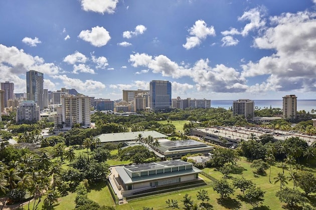 Gallery - DoubleTree by Hilton Hotel Alana - Waikiki Beach