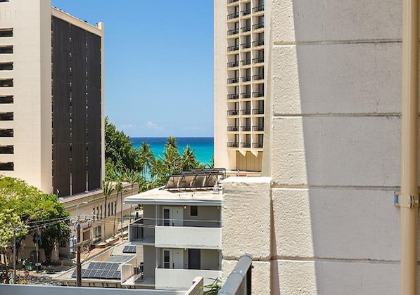 Gallery - Castle Bamboo Waikīkī Hotel