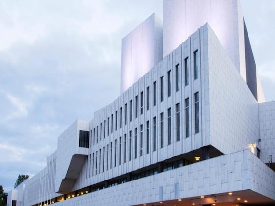 Gallery - Hellsten Helsinki Parliament