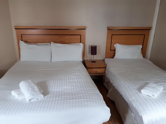 Gallery - The Iona Inn