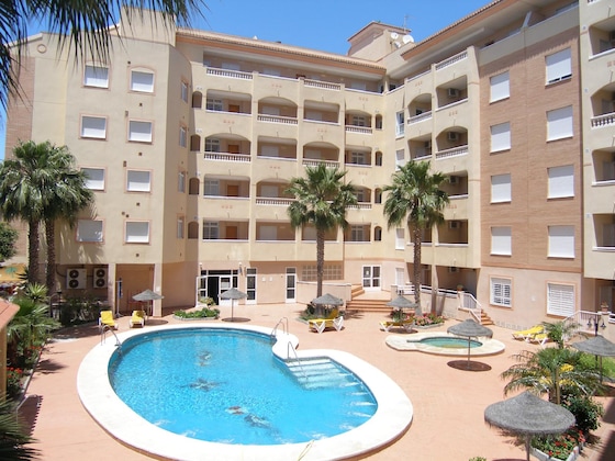 Gallery - Apartamentos Maracay