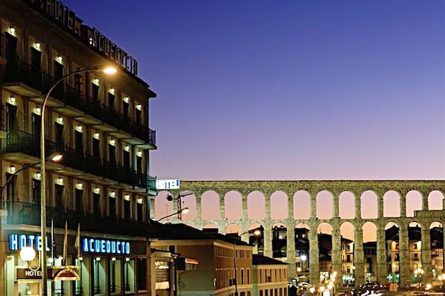 Gallery - Hotel Ele Acueducto