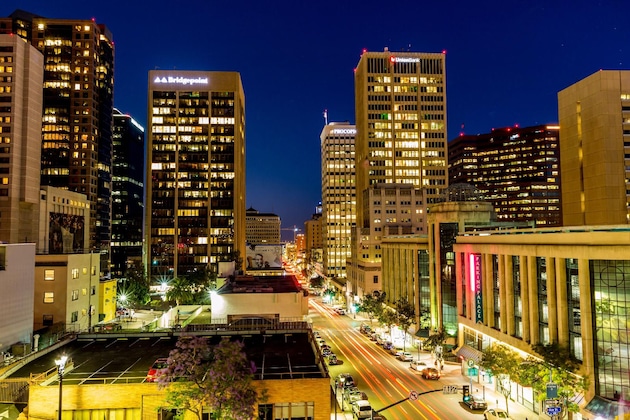 Gallery - Holiday Inn Express San Diego Downtown, An Ihg Hotel