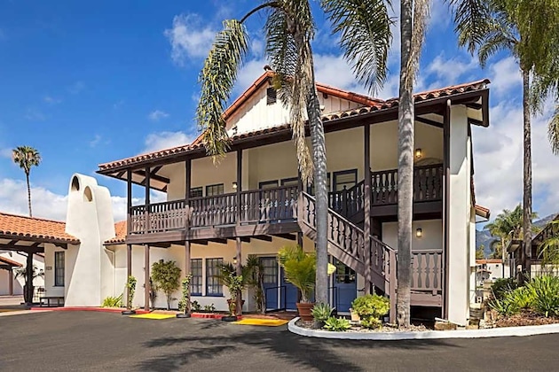 Gallery - Best Western Plus Pepper Tree Inn