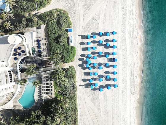 Gallery - DoubleTree Resort & Spa by Hilton Hotel Ocean Point - North Miami Beach